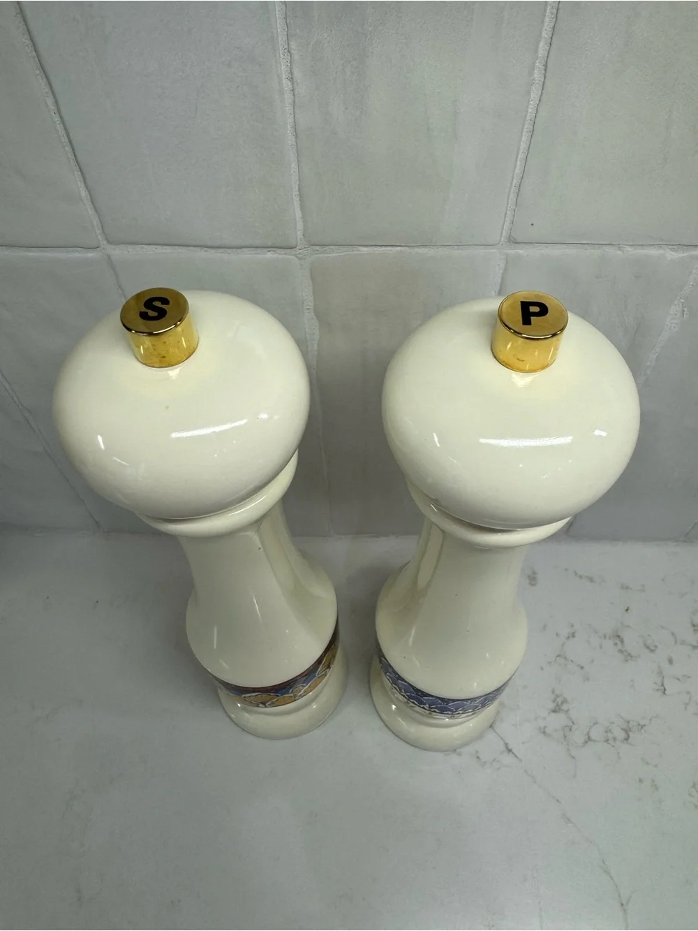 Williams Sonoma Sicilian Salt and Pepper Mills White Lacquer 9.75 Made in Italy